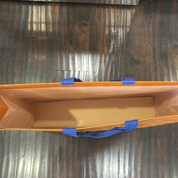 LV Louis Vuitton Bag and Box - Picture 2 of 12